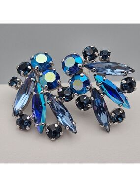 Vintage Sherman Blue Rhinestone Clip Earrings Sparkly Excellent Condition Design